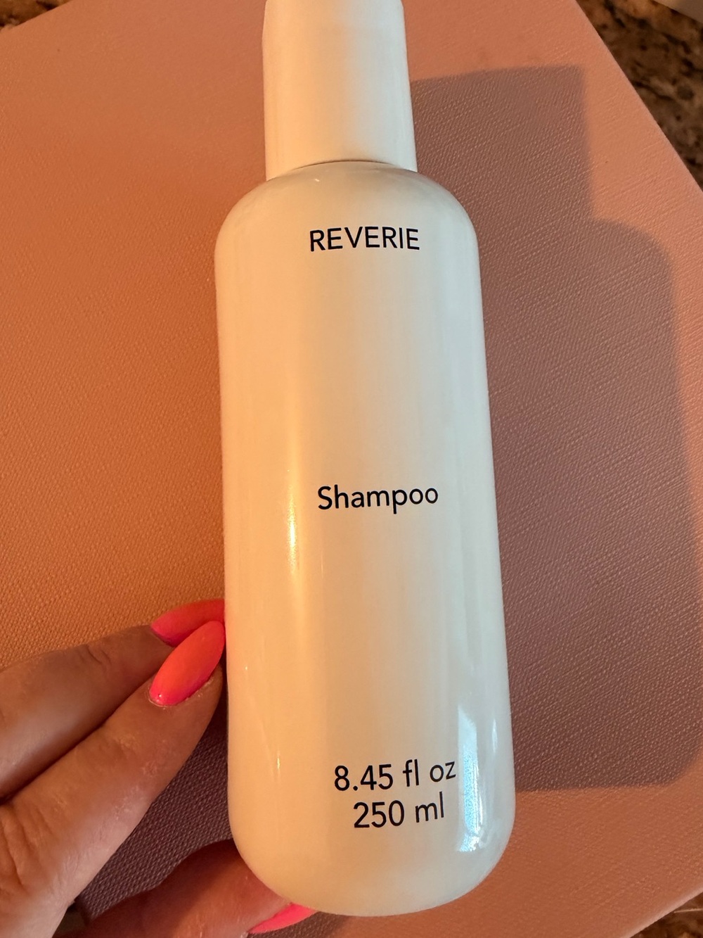 Reverie Shampoo 8.45 fl oz/250 ml